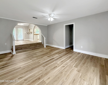 9738 Eisenhower Road - Photo Thumbnail 14