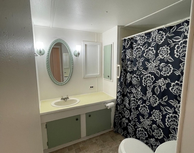 105 Iron Avenue - Photo Thumbnail 13