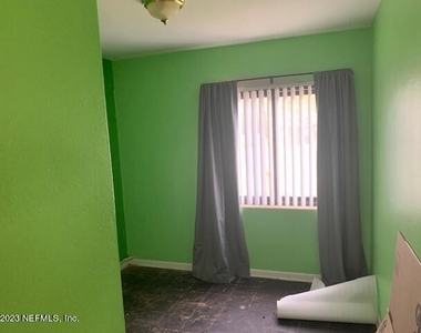 235 Beall Avenue N - Photo Thumbnail 11