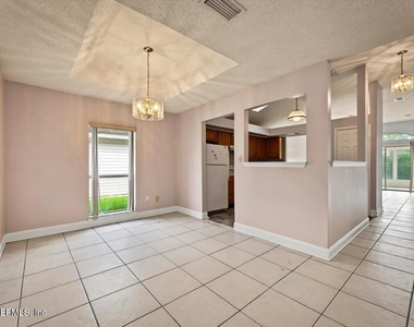 2791 Lantana Lakes Drive W - Photo Thumbnail 8