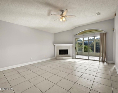 2791 Lantana Lakes Drive W - Photo Thumbnail 9