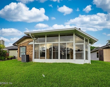 2791 Lantana Lakes Drive W - Photo Thumbnail 4