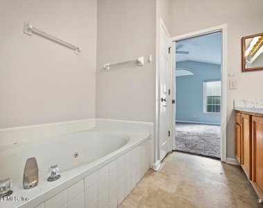 2791 Lantana Lakes Drive W - Photo Thumbnail 27
