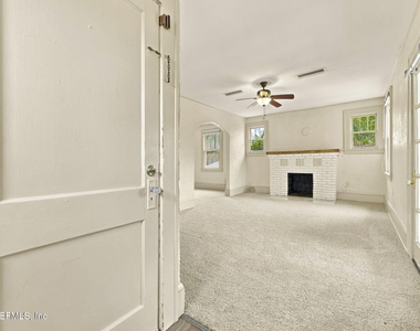 1145 Talbot Avenue - Photo Thumbnail 3