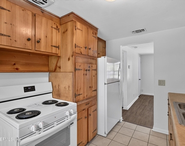 5812 Tampico Road - Photo Thumbnail 7