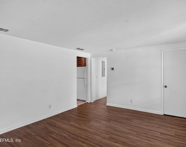 5812 Tampico Road - Photo Thumbnail 2