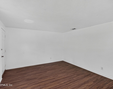 5812 Tampico Road - Photo Thumbnail 4
