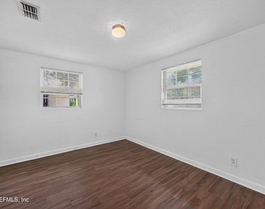 5812 Tampico Road - Photo Thumbnail 14