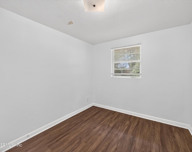5812 Tampico Road - Photo Thumbnail 19