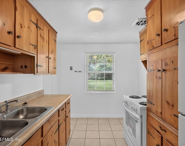 5812 Tampico Road - Photo Thumbnail 5