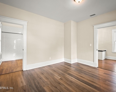 1834 Walnut Street - Photo Thumbnail 12