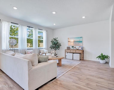 132 Stonecrest Drive - Photo Thumbnail 8