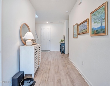132 Stonecrest Drive - Photo Thumbnail 21