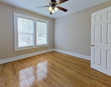 2619 College Street - Photo Thumbnail 6