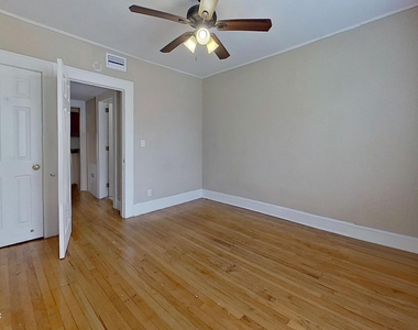2619 College Street - Photo Thumbnail 5
