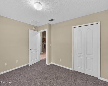 469 Glendale Lane - Photo Thumbnail 18