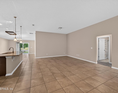 469 Glendale Lane - Photo Thumbnail 5