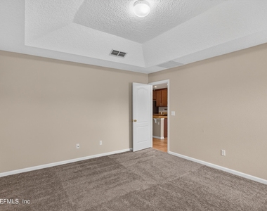469 Glendale Lane - Photo Thumbnail 14