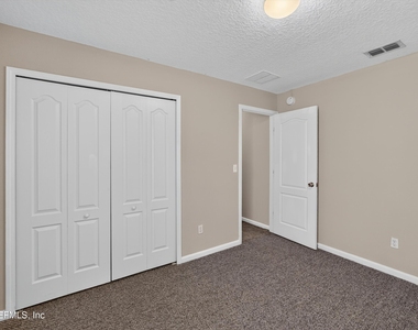 469 Glendale Lane - Photo Thumbnail 21