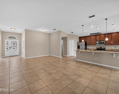 469 Glendale Lane - Photo Thumbnail 6