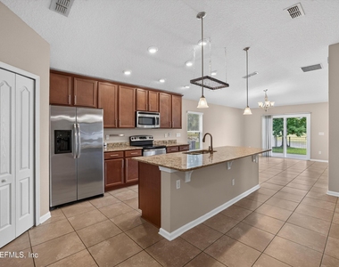 469 Glendale Lane - Photo Thumbnail 7