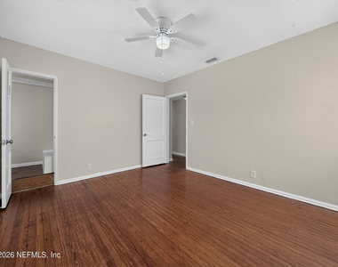 1547 Flagler Avenue - Photo Thumbnail 22