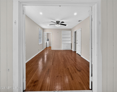 1547 Flagler Avenue - Photo Thumbnail 12