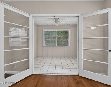 1547 Flagler Avenue - Photo Thumbnail 8