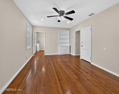 1547 Flagler Avenue - Photo Thumbnail 13