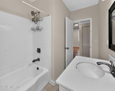 1547 Flagler Avenue - Photo Thumbnail 26