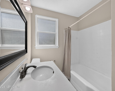 1547 Flagler Avenue - Photo Thumbnail 25