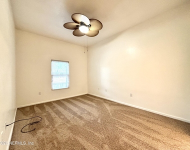 6106 Maggies Circle - Photo Thumbnail 12