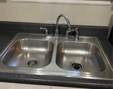 691 Daniel Avenue - Photo Thumbnail 6