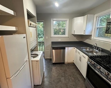 691 Daniel Avenue - Photo Thumbnail 3