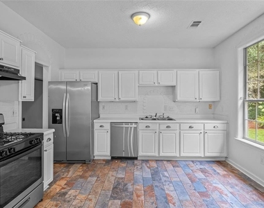1163 Rhyne Chase Se - Photo Thumbnail 13