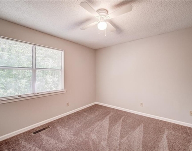 4084 Hidden Hollow Drive - Photo Thumbnail 10