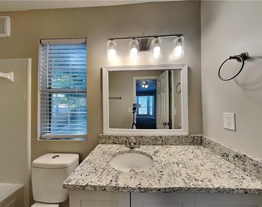 5105 N Bridges Drive - Photo Thumbnail 9