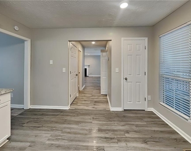 5105 N Bridges Drive - Photo Thumbnail 4