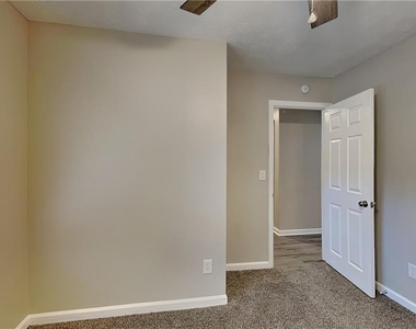 5105 N Bridges Drive - Photo Thumbnail 14