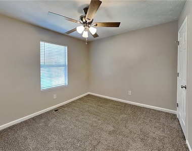 5105 N Bridges Drive - Photo Thumbnail 16
