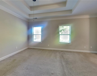 218 Cranbrooke Drive - Photo Thumbnail 8
