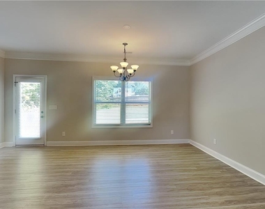 218 Cranbrooke Drive - Photo Thumbnail 5