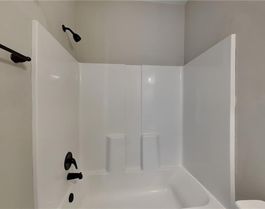 218 Cranbrooke Drive - Photo Thumbnail 17