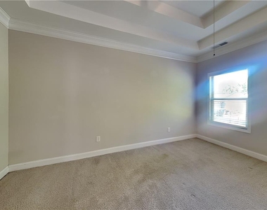 218 Cranbrooke Drive - Photo Thumbnail 7