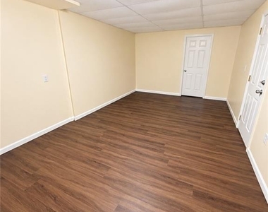 3713 Crescent Hill Lane Nw - Photo Thumbnail 18