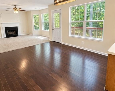 3713 Crescent Hill Lane Nw - Photo Thumbnail 1