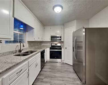 518 Joel Court - Photo Thumbnail 3