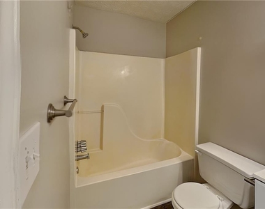 518 Joel Court - Photo Thumbnail 13