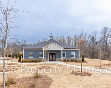 377 Timberland Avenue - Photo Thumbnail 32
