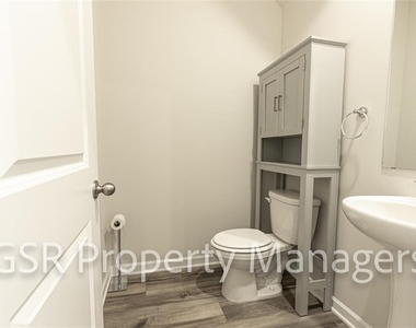 377 Timberland Avenue - Photo Thumbnail 9